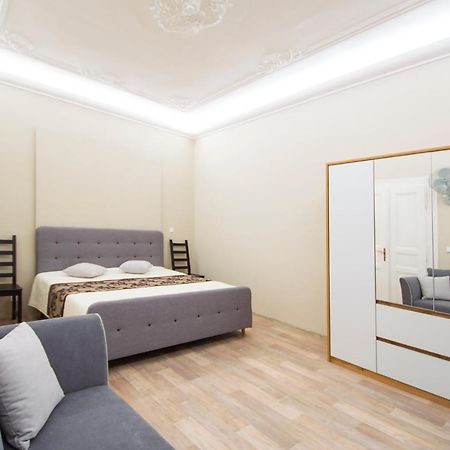 Modern Apartment Navratilova 16 Прага Екстериор снимка